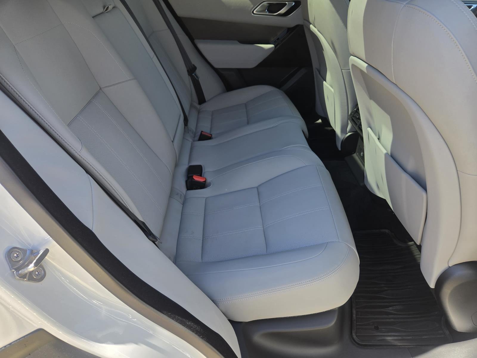 Used 2025 Fuji White Land Rover Dynamic SE image 41