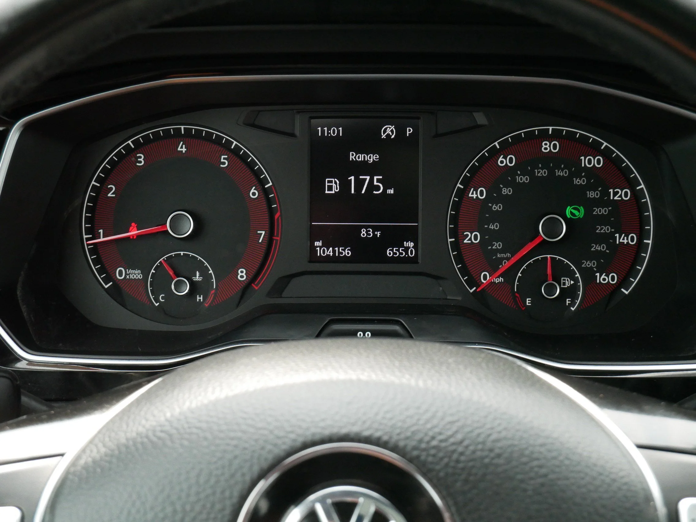 Used 2019 Platinum Gray Metallic Volkswagen SE image 21