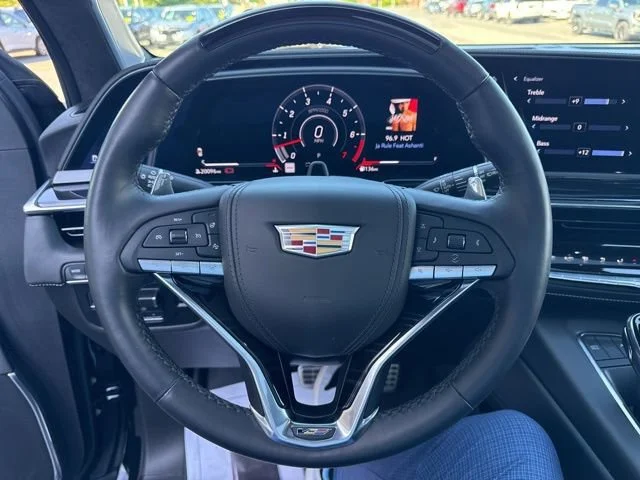 2024 Cadillac Escalade V-Series - Photo 13
