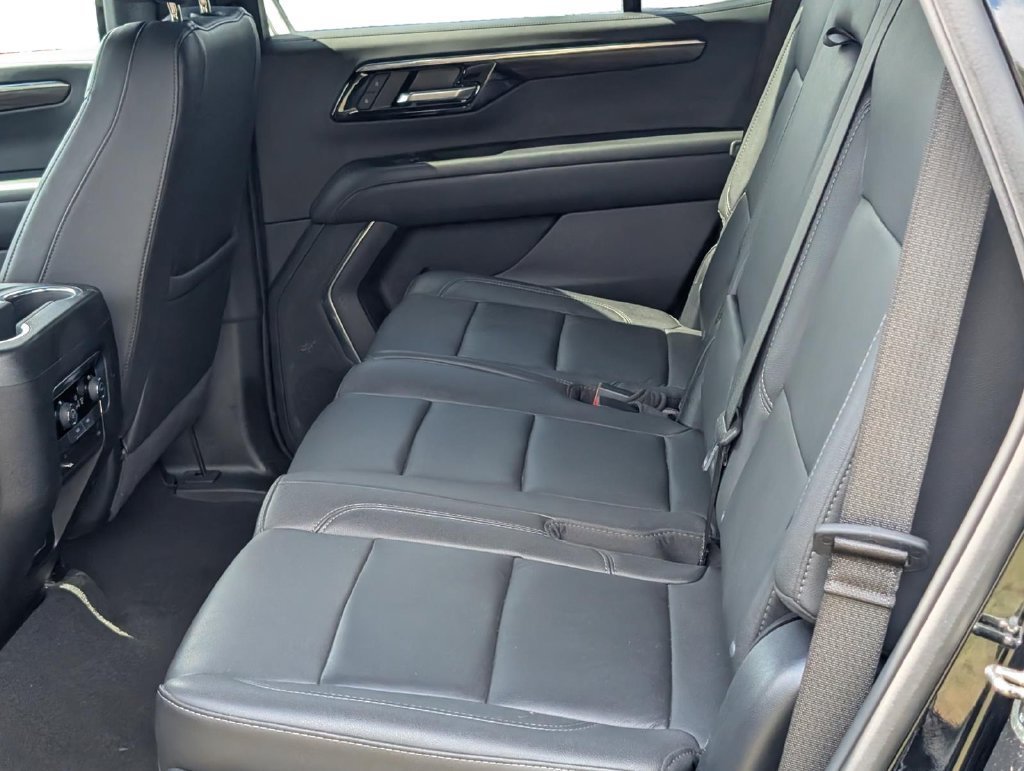 Used 2025 Black Chevrolet Z71 image 20