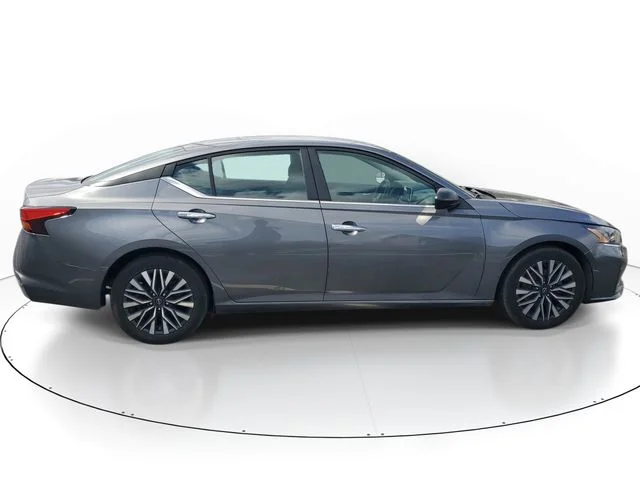Used 2024 Gray Nissan 2.5 SV image 4