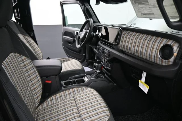 New 2026 Granite Crystal Metallic Clear-Coat Exterior Paint Jeep 85th Anniversary Edition image 21
