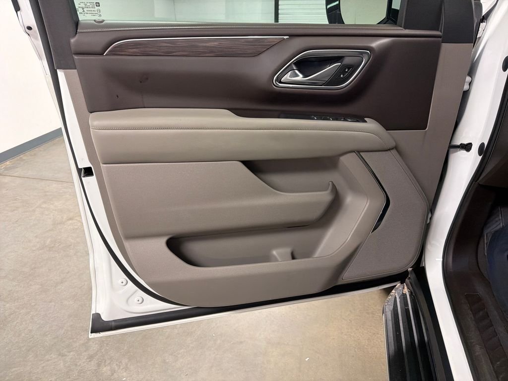 Used 2023 White Chevrolet LS image 21