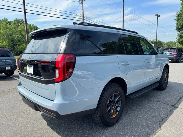 Used 2025 Gray Ford Tremor image 12