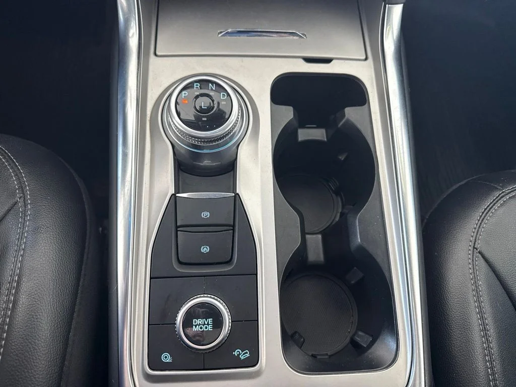 Used 2022 Gray Metallic Ford Limited image 16