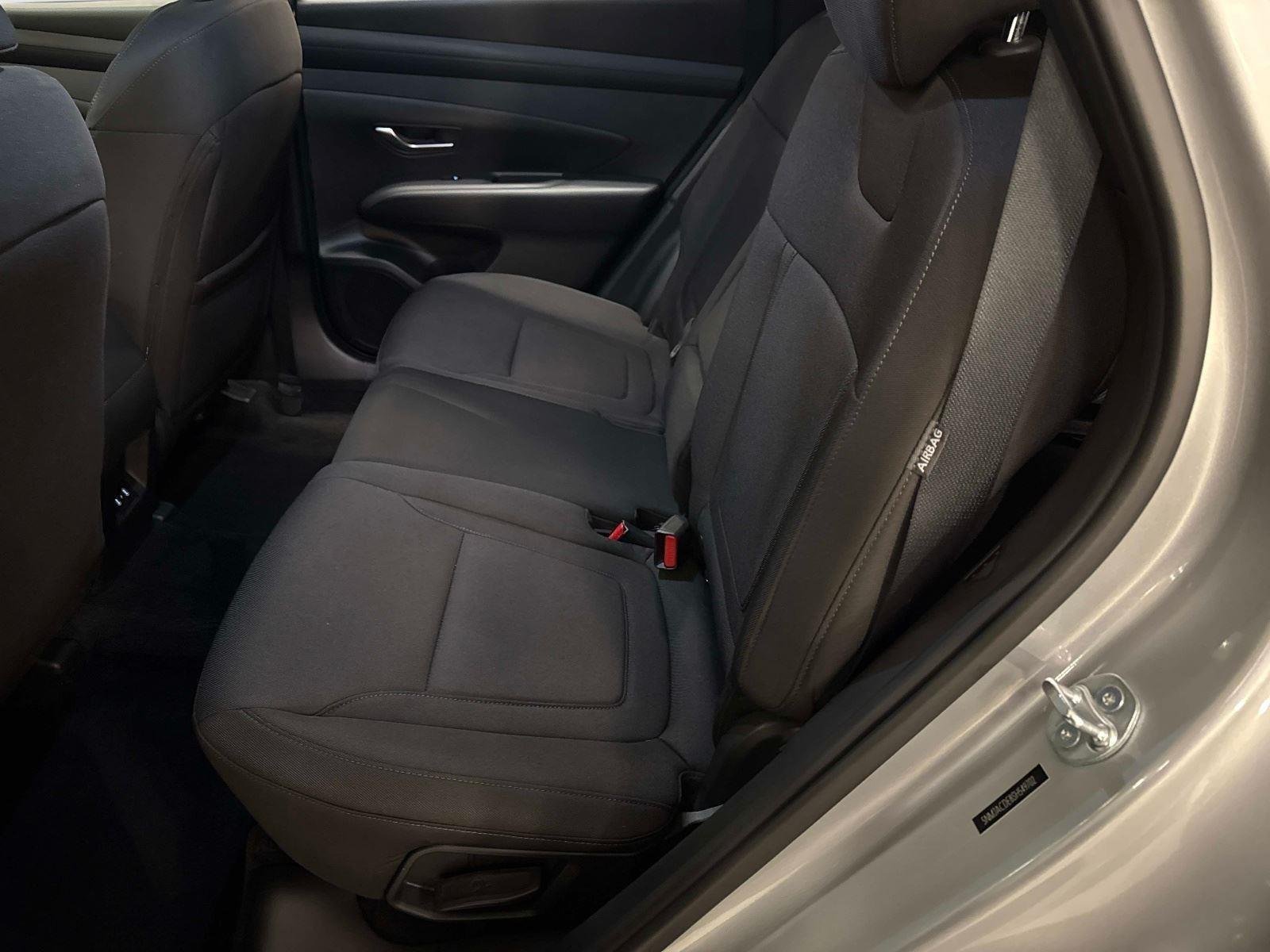Certified Used 2025 Shimmering Silver Hyundai SE image 17