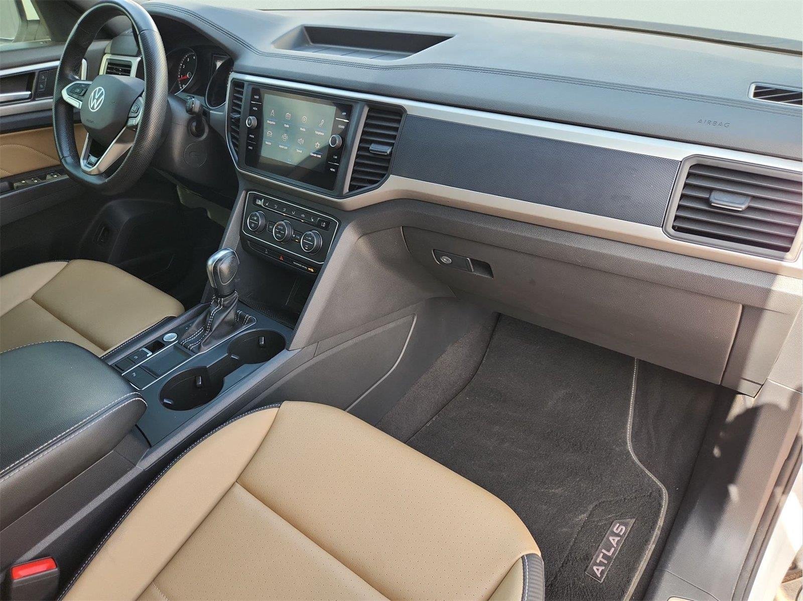 2021 Volkswagen Atlas Cross Sport 3.6L V6 SE w/Technology R-Line White at AutoNation USA Katy