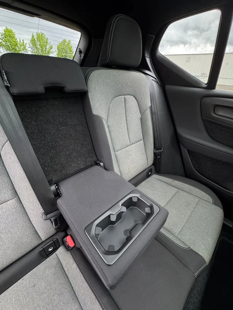2024 Volvo XC40 Core - Photo 28