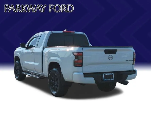 Used 2022 White Nissan SV image 3