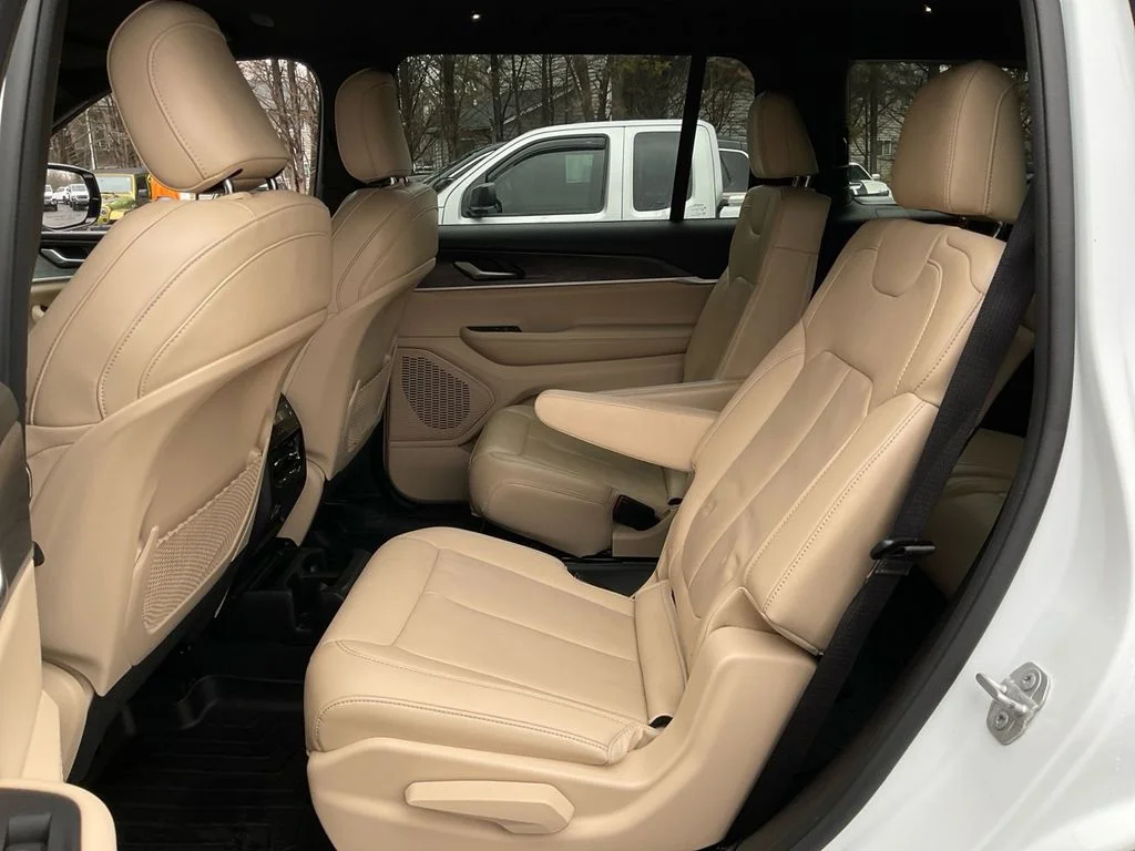 Used 2023 White Jeep Limited image 29