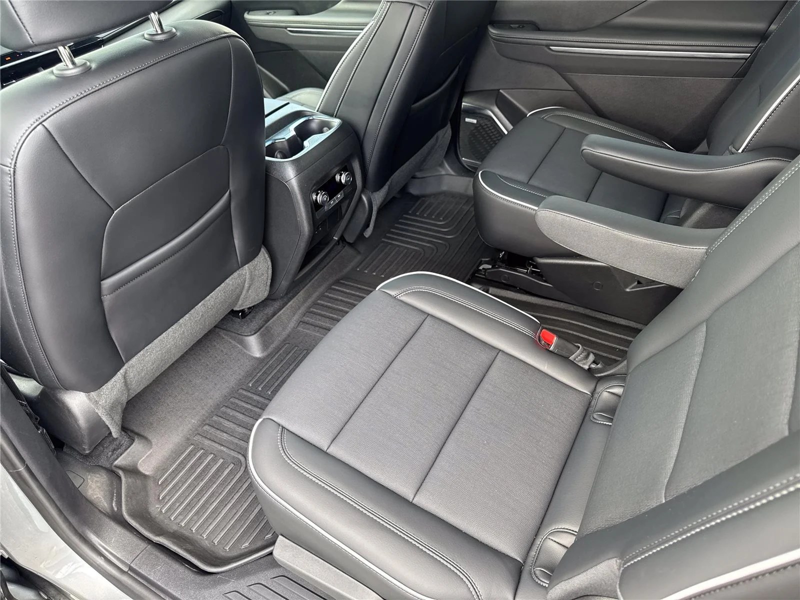 Used 2026 Moonstone Gray Metallic Buick Preferred image 30