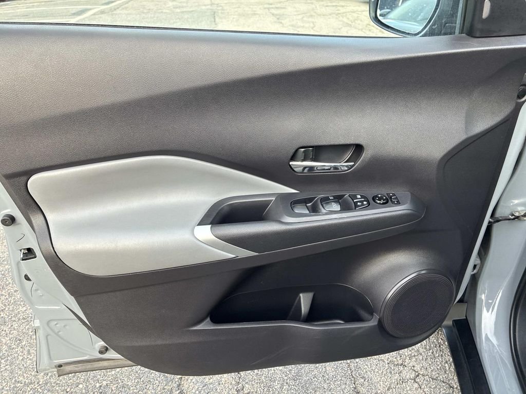 Used 2024 Gray Nissan SR image 21