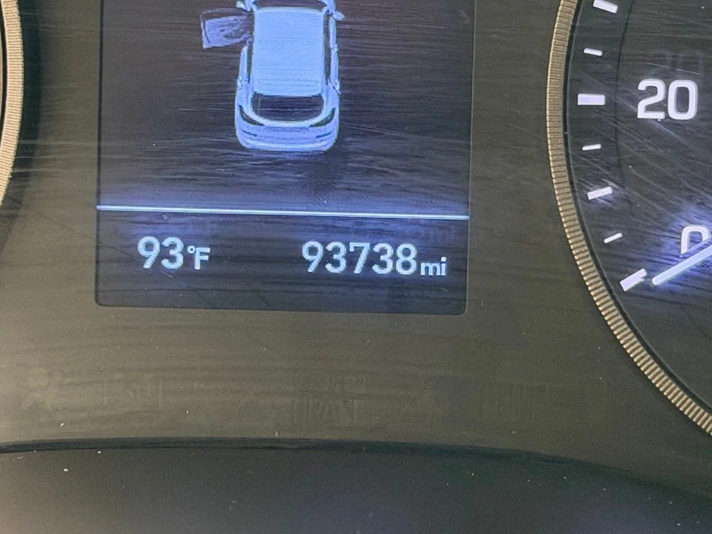 Used 2019 White Hyundai Value image 43