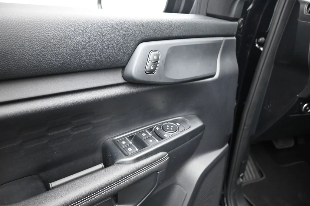 New 2026 Shadow Black Ford XLT image 9
