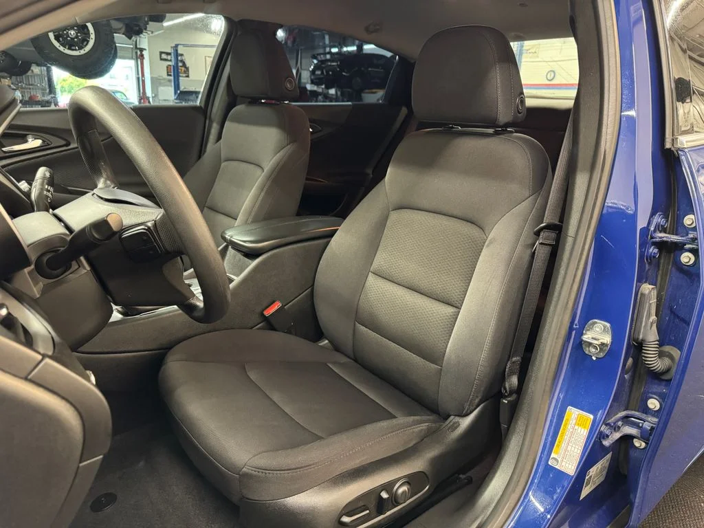 Used 2023 Blue Chevrolet LT image 17