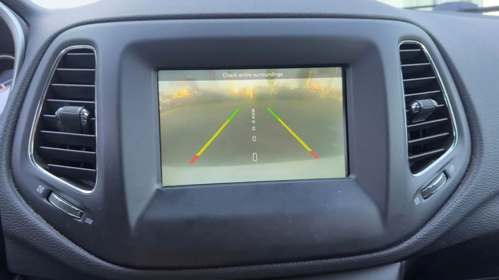 Used 2020 White Jeep Latitude image 8
