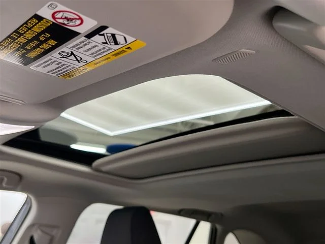 2024 Toyota RAV4 XLE - Photo 36