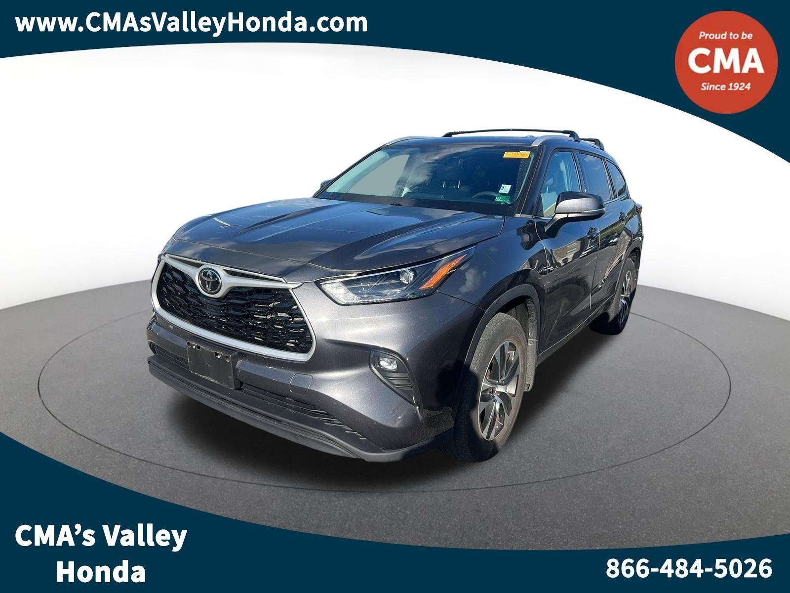 Used 2022 Magnetic Gray Metallic Toyota XLE image 1