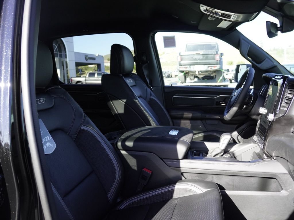 New 2026 Diamond Black Crystal Pearl-Coat Exterior Paint RAM RHO image 21