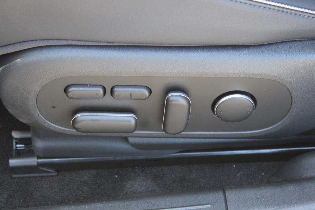 New 2024 Black Hyundai Limited image 14