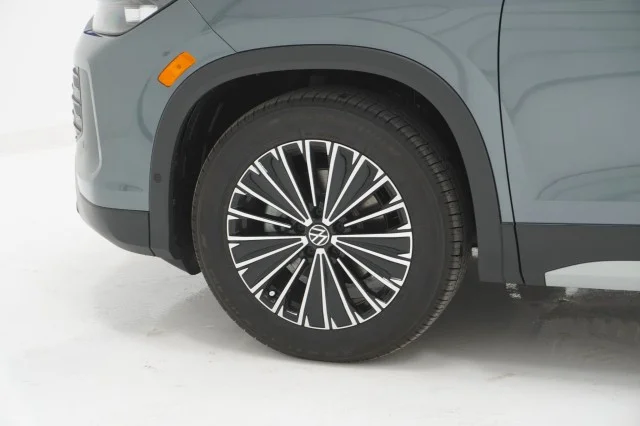 New 2026 Platinum Gray Metallic Volkswagen S image 11