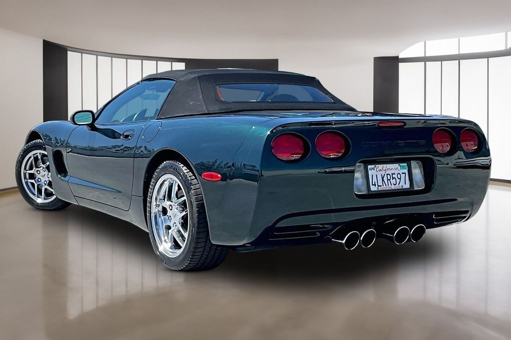 Used 2000 Dark Bowling Green Metallic Chevrolet Base image 4
