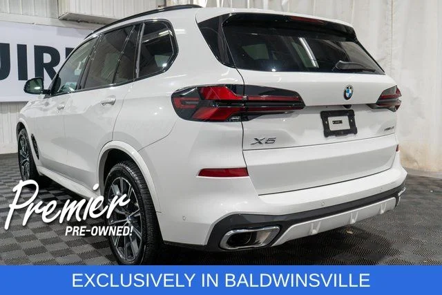 Used 2026 White BMW sDrive40i image 7