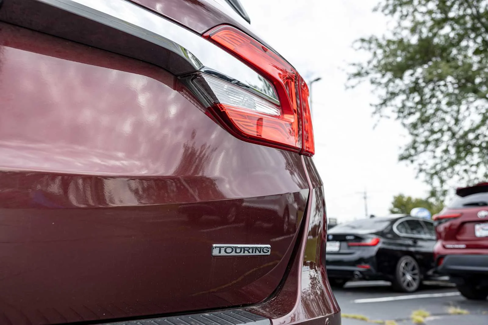 Used 2019 Deep Scarlet Pearl Honda Touring image 44