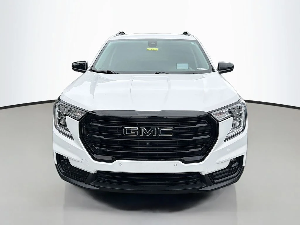 Used 2023 Summit White GMC SLT image 2