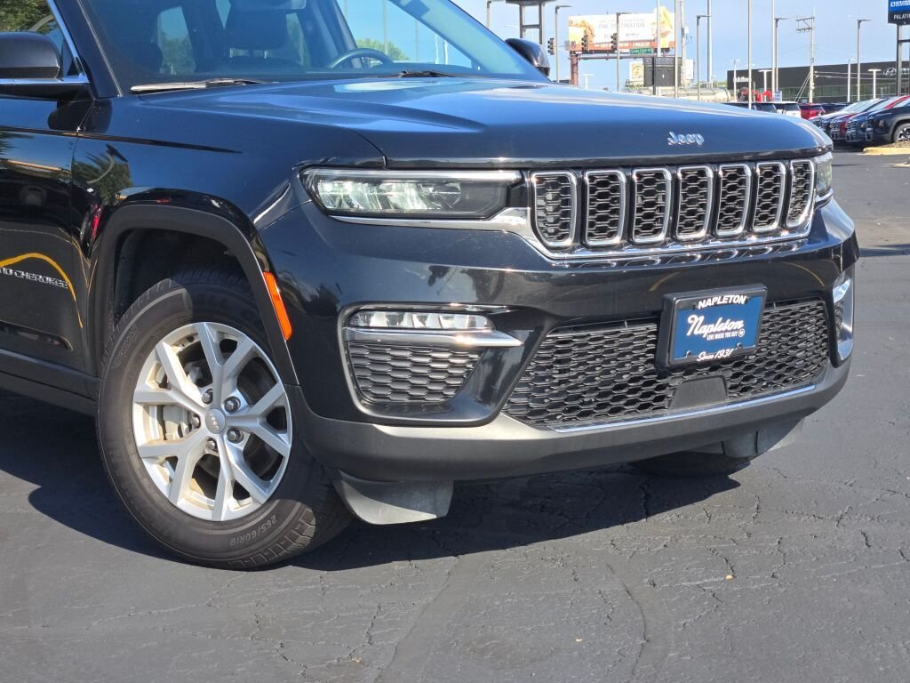 Used 2023 Black Jeep Limited image 2