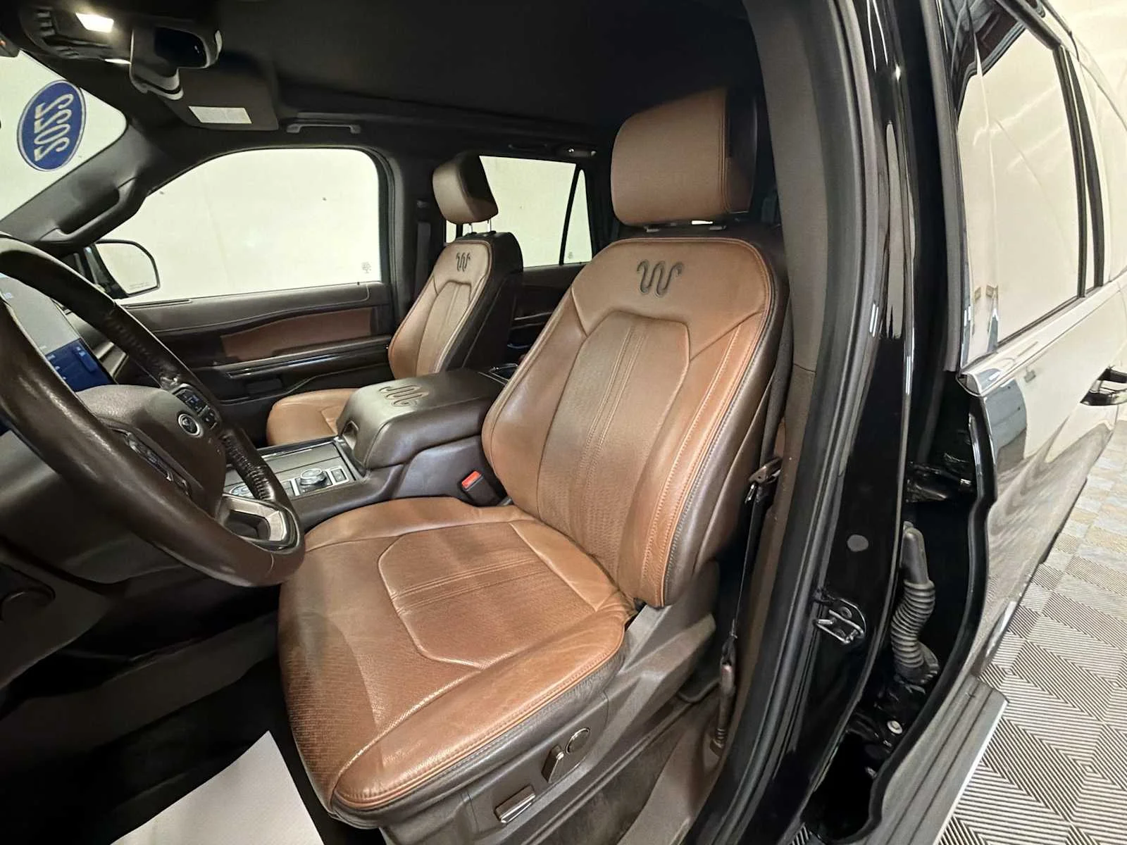 Used 2022 Agate Black Metallic Ford King Ranch image 13