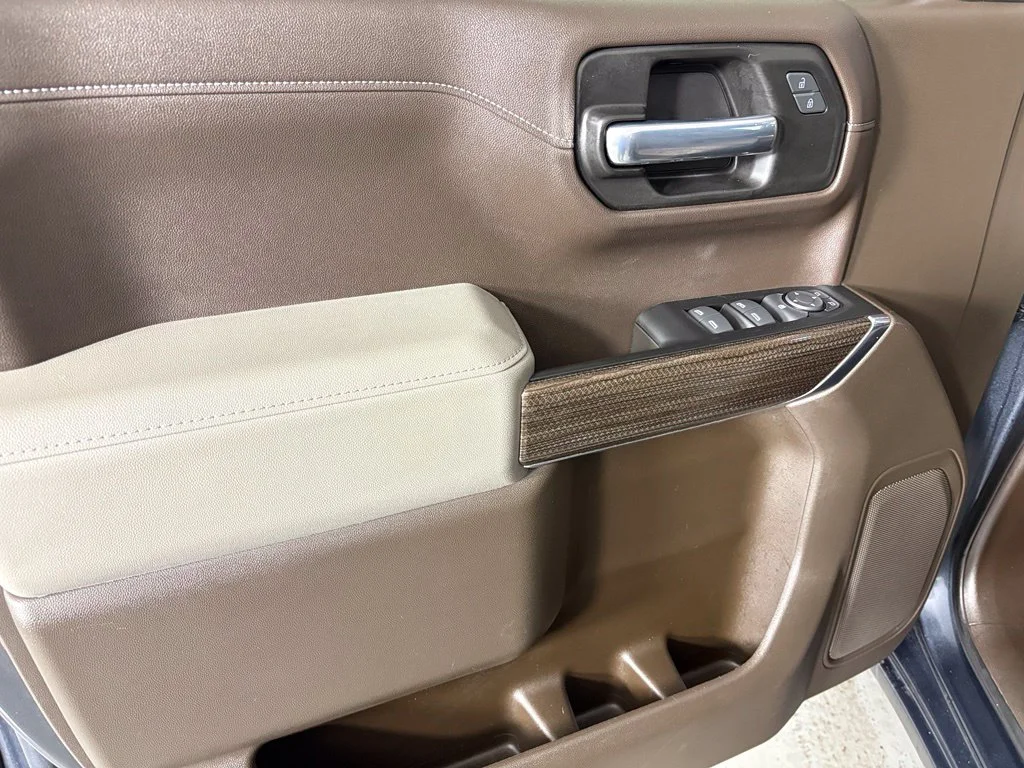 Used 2021 Gray Chevrolet RST image 15