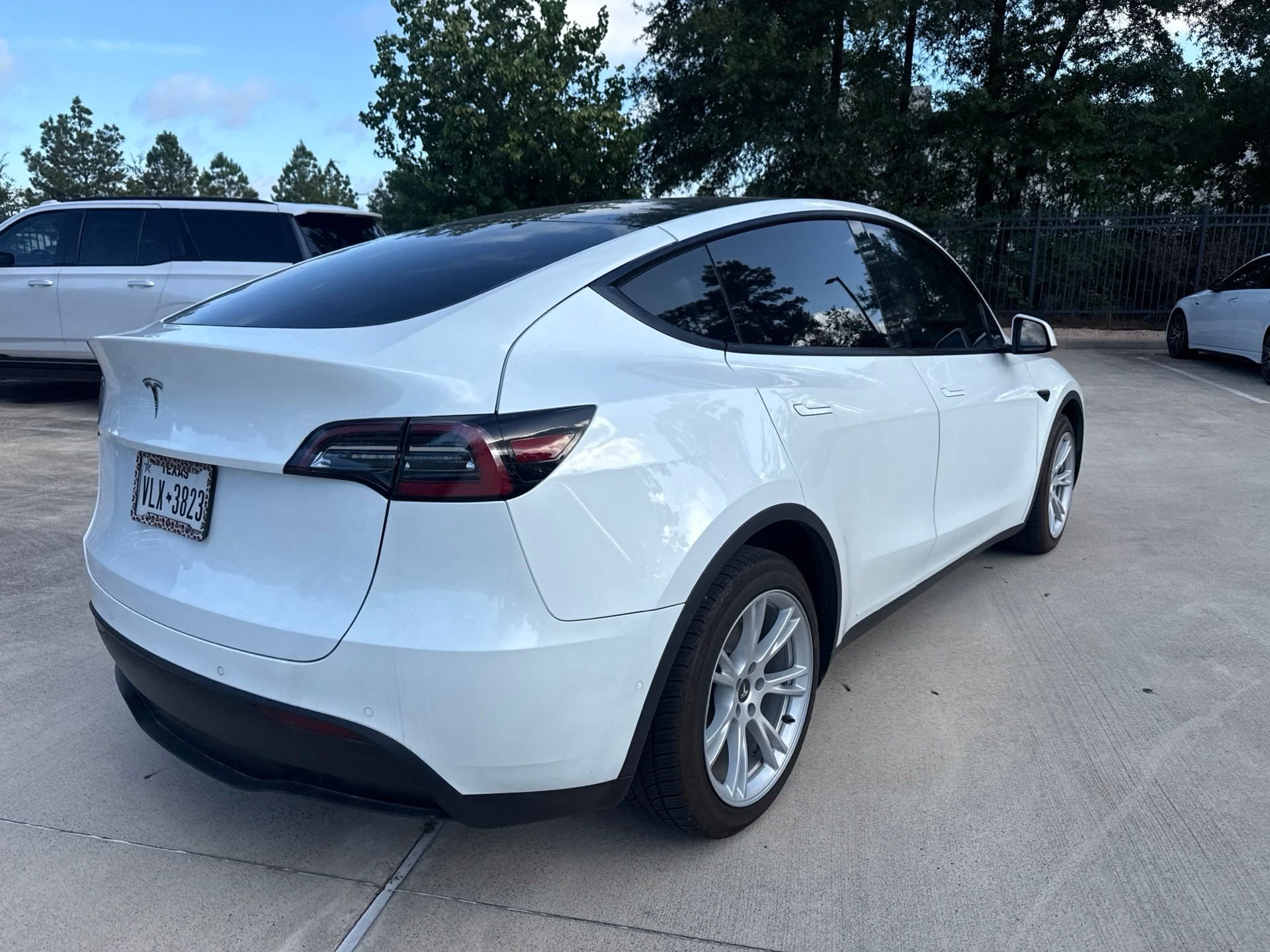 Used 2020 Pearl White Multi-Coat Tesla Long Range image 4