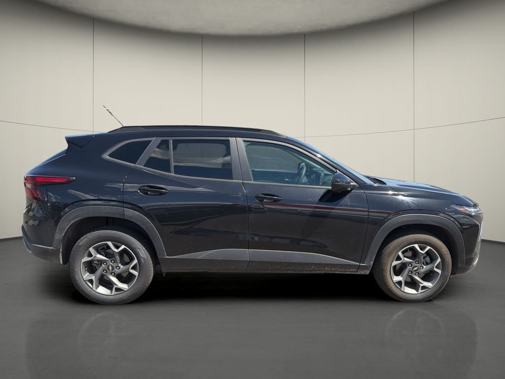 Used 2025 Black Chevrolet LT image 8