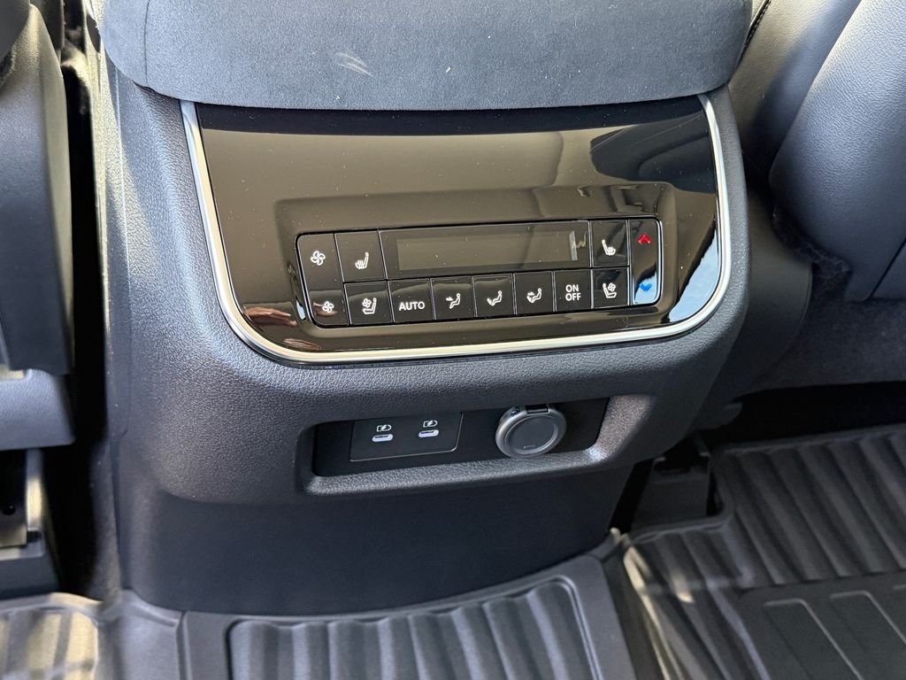 New 2027 RADIANT WHITE INFINITI Luxe 2WD image 16