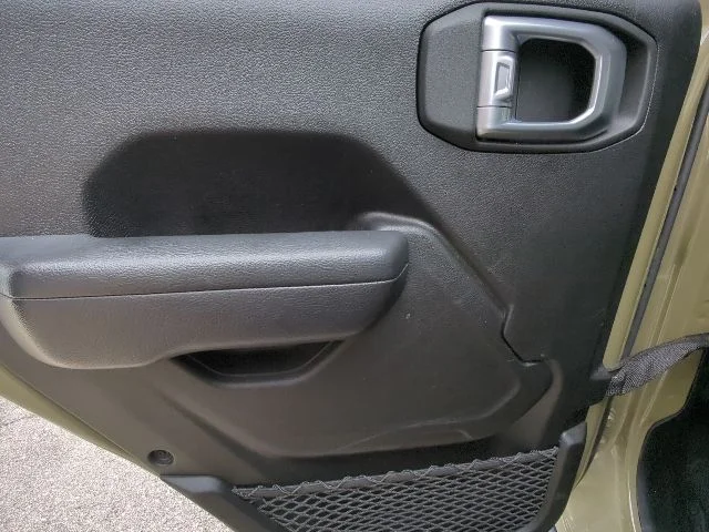 Used 2025 Green Jeep Rubicon image 24