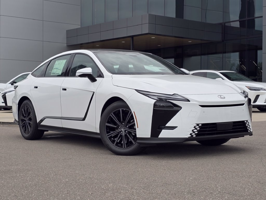 New 2026 Ultra White Lexus PREMIUM image 2