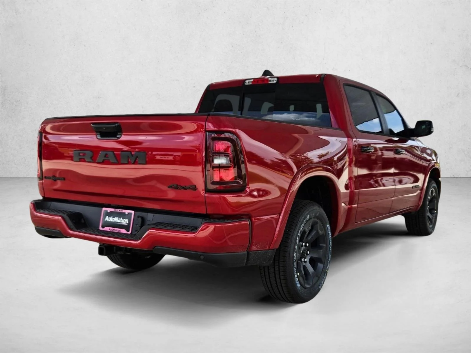 New 2026 Molten Red Pearl-Coat Exterior Paint RAM Lone Star image 2