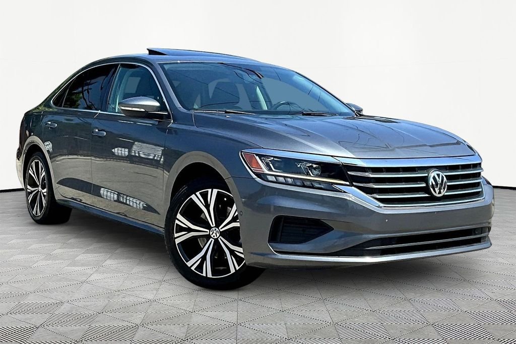 2020 Volkswagen Passat 2.0T SEL Auto's photo