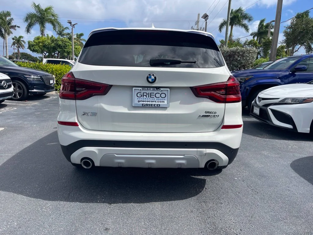 Used 2021 White BMW xDrive30i image 4