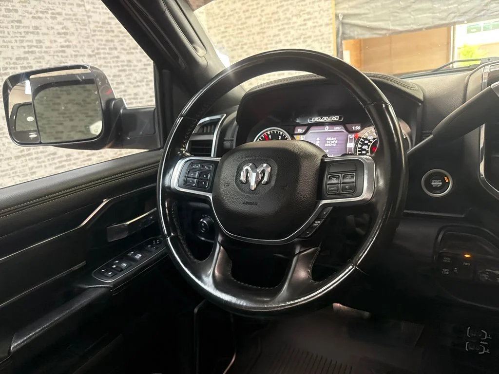 Used 2021 Granite Crystal Metallic Clearcoat Ram Laramie image 17