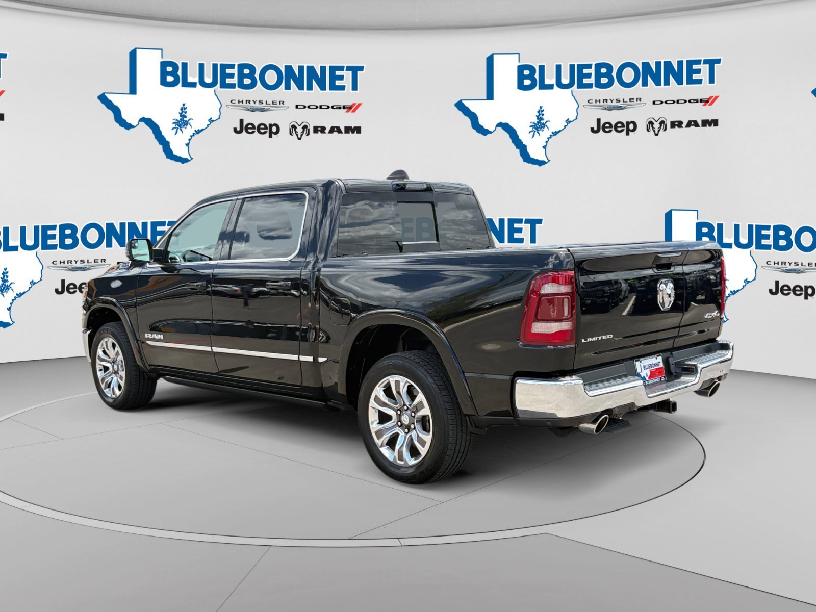Used 2024 Diamond Black Crystal Pearlcoat Ram Limited image 7