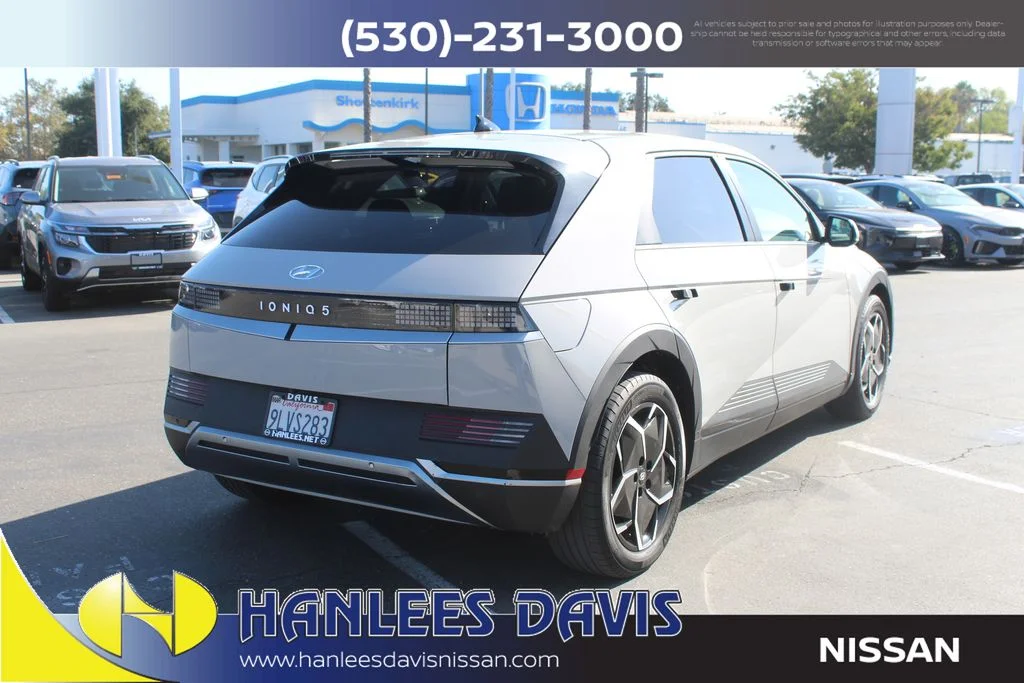 Used 2024 Gray Hyundai SEL image 7