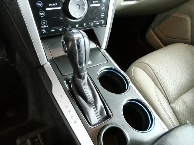 Used 2011 White Ford Limited image 23