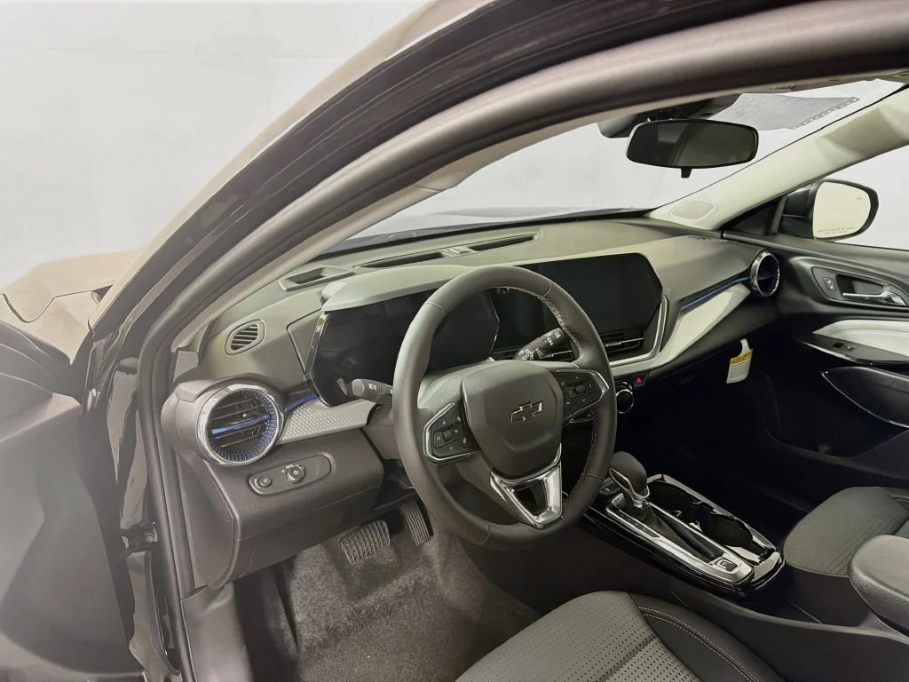 New 2026 Mosaic Black Metallic Chevrolet LT image 10