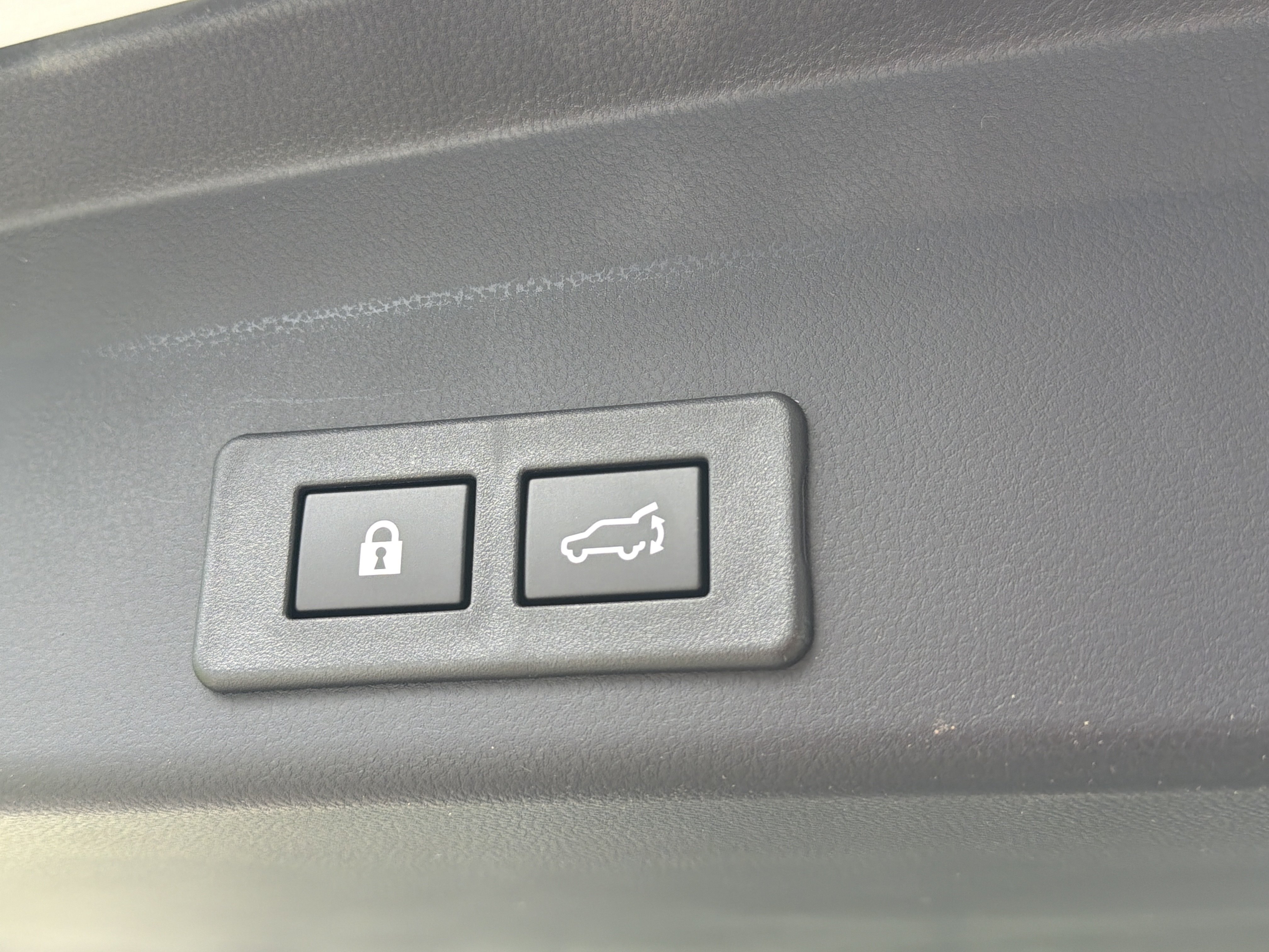 New 2026 CRYSTAL WHITE PEARL Subaru Touring 7-Passenger image 14