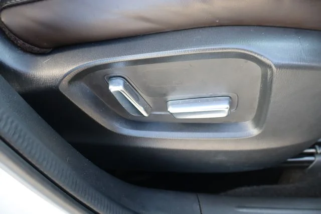 Used 2023 White Metallic Mazda 2.5 Turbo Signature image 13