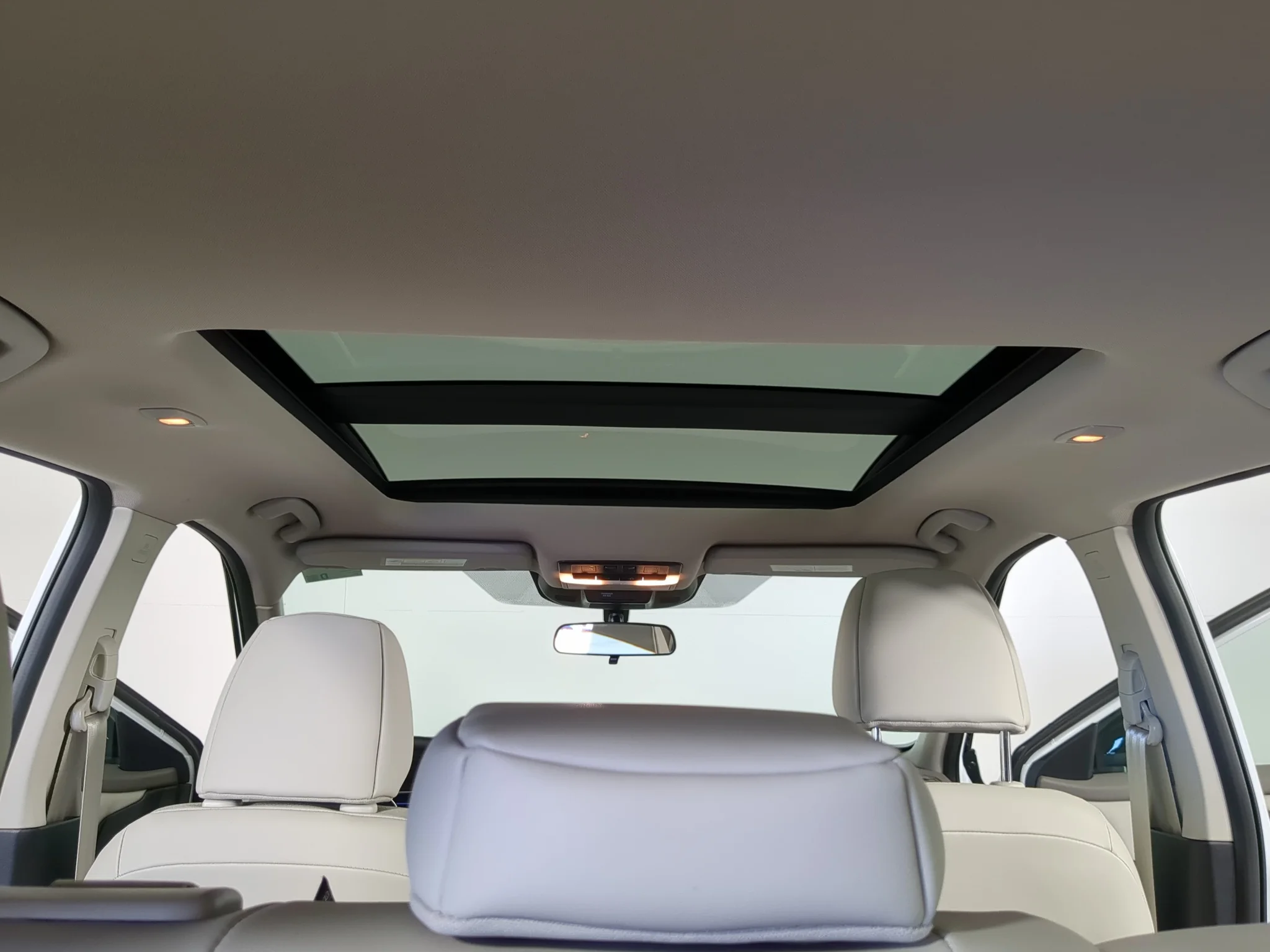 New 2027 Everest White Pearl Tricoat Nissan SV image 19