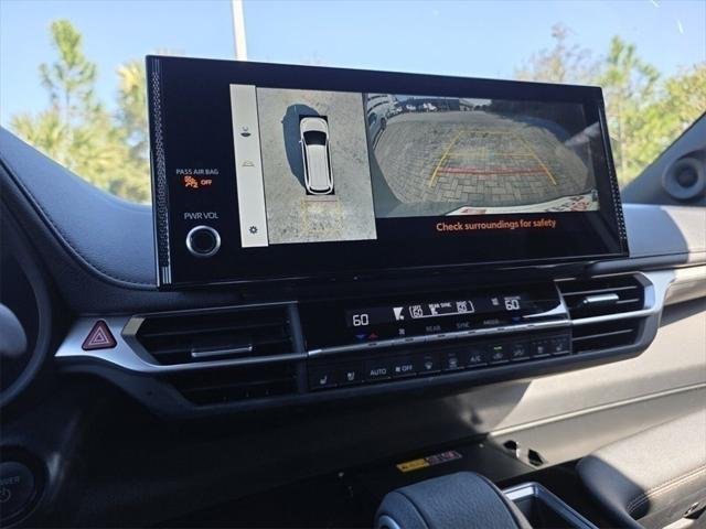 2025 Toyota Sienna Platinum - Photo 33