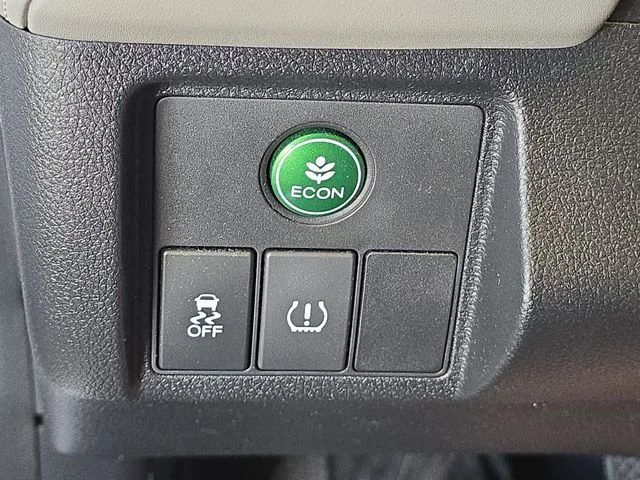 Used 2019 Silver Honda LX image 27
